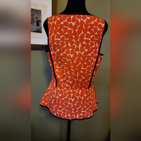 Size Medium peplum tank - Picture 3 of 4